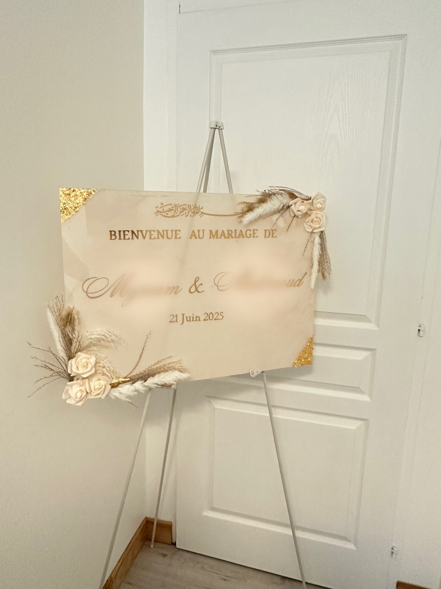 Panneau de bienvenue en plexiglas
